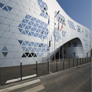 Cât durează ciclul de producție a furnirului de aluminiu în general?